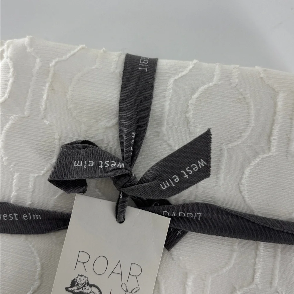 West Elm Roar & Rabbit Circle Lattice Jacquard Duvet Cover White Full/Queen NWT